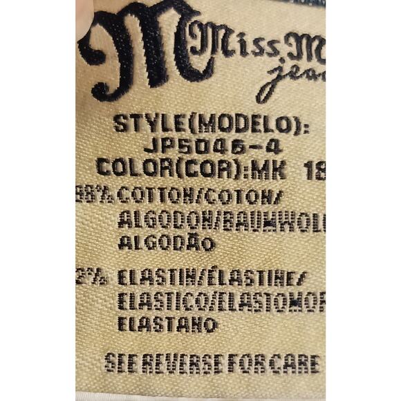 Women's Miss Me Bootcut with Cross Pockets With Raw Hems. 30Wx29L Distressed - Picture 8 of 9